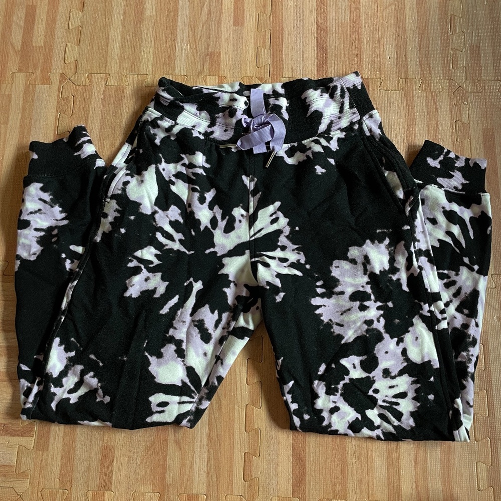 Athleta warm tie dye joggers